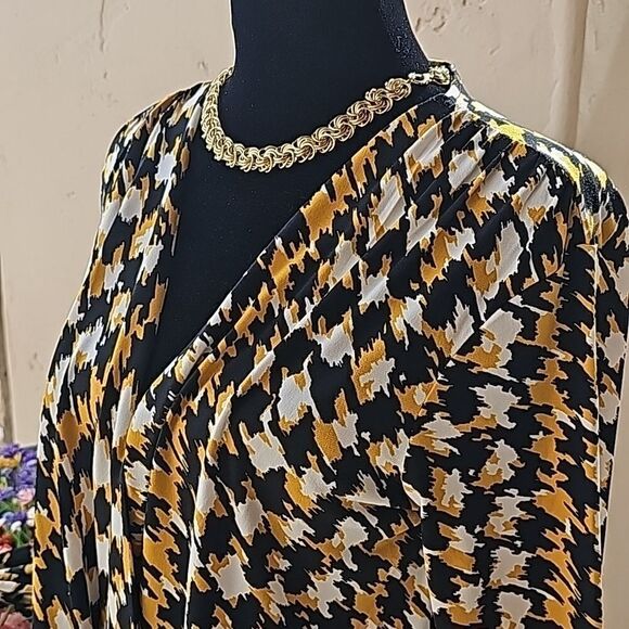 Anne Klein pullover knit top with elastic waist size medium - Picture 3 of 9